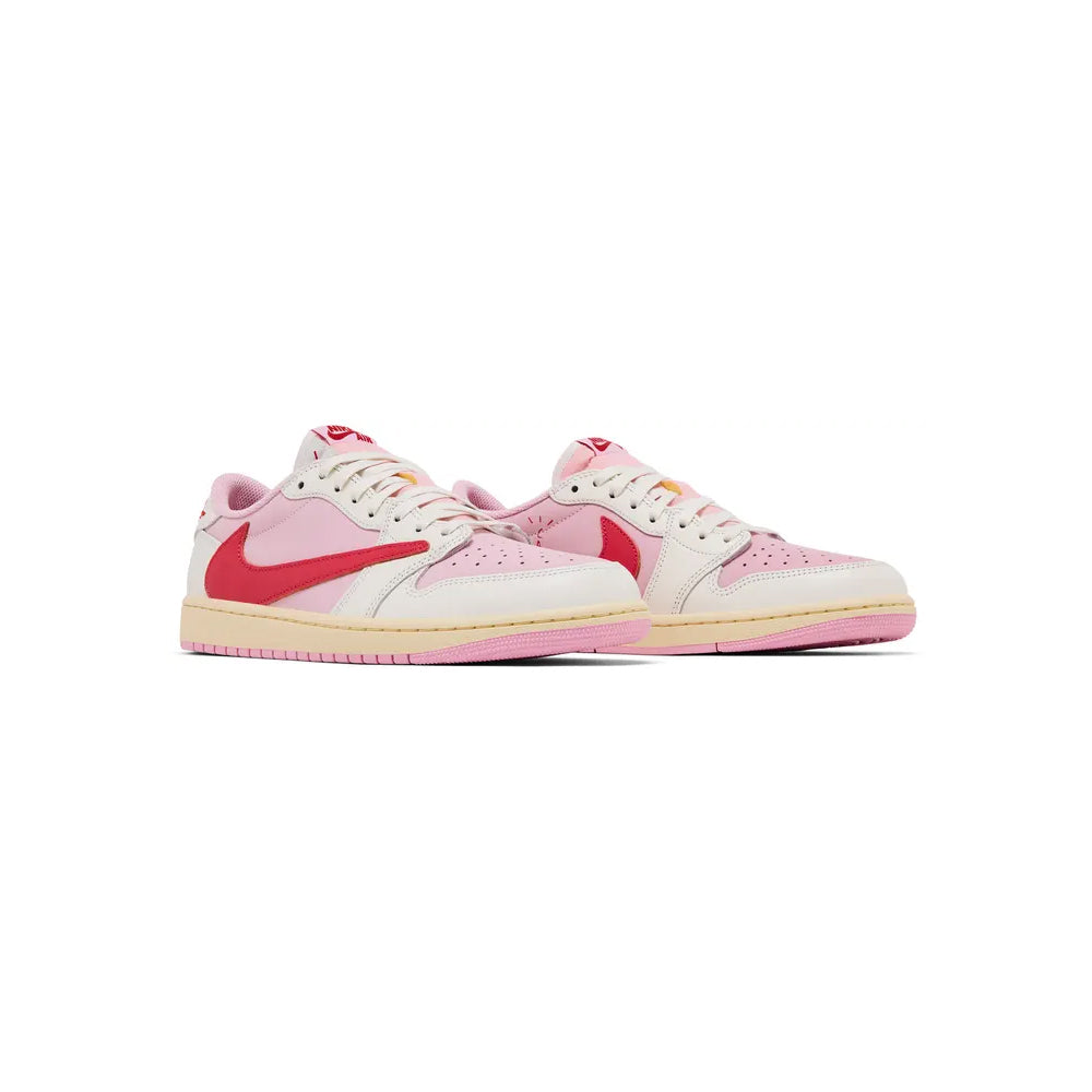 #TravisScott x #AirJordan #1s #Sail #TropicalPink